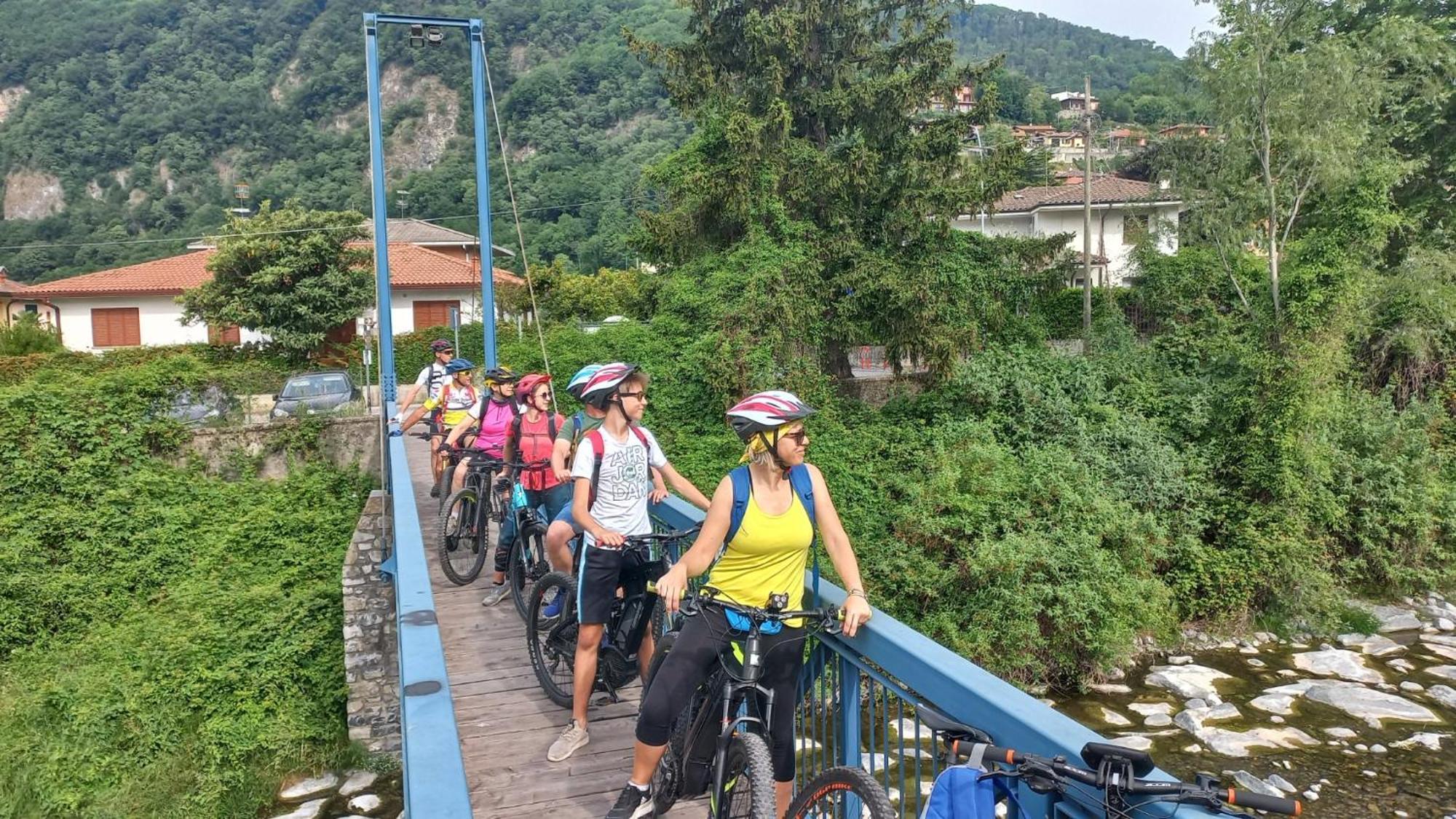 B&Bike Como Lake Castelmarte Exterior foto